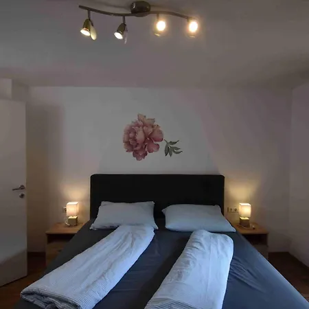 Neufundlaender Apartman